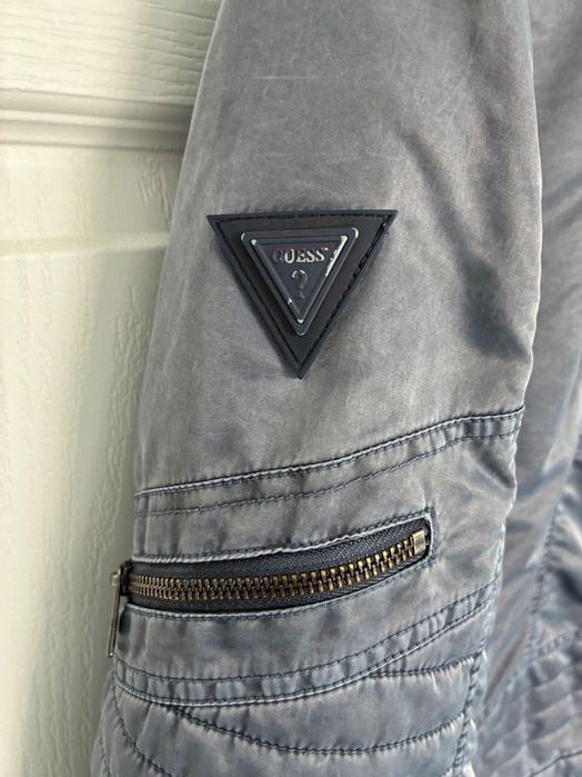 Мъжко яке от Guess