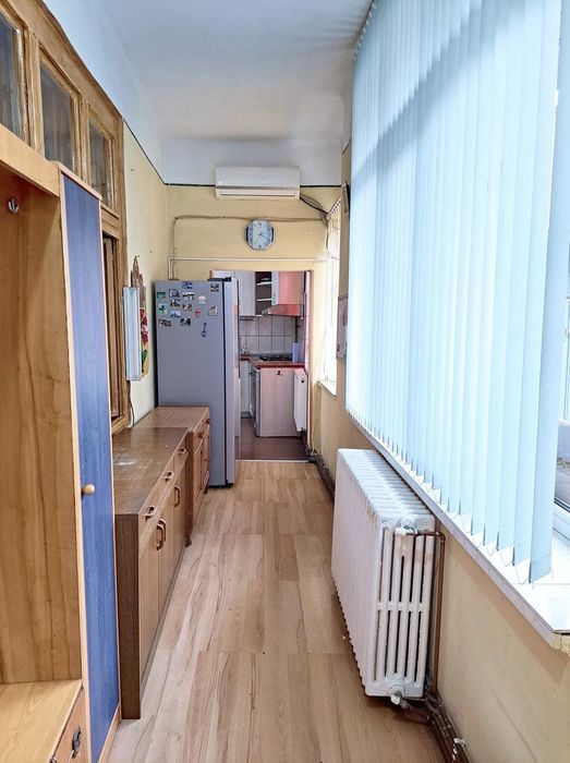 Proprietar vând apartament la casă cu curte comună
