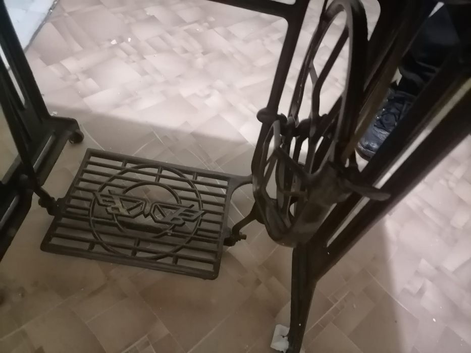 Машинка швейная производство Китай.