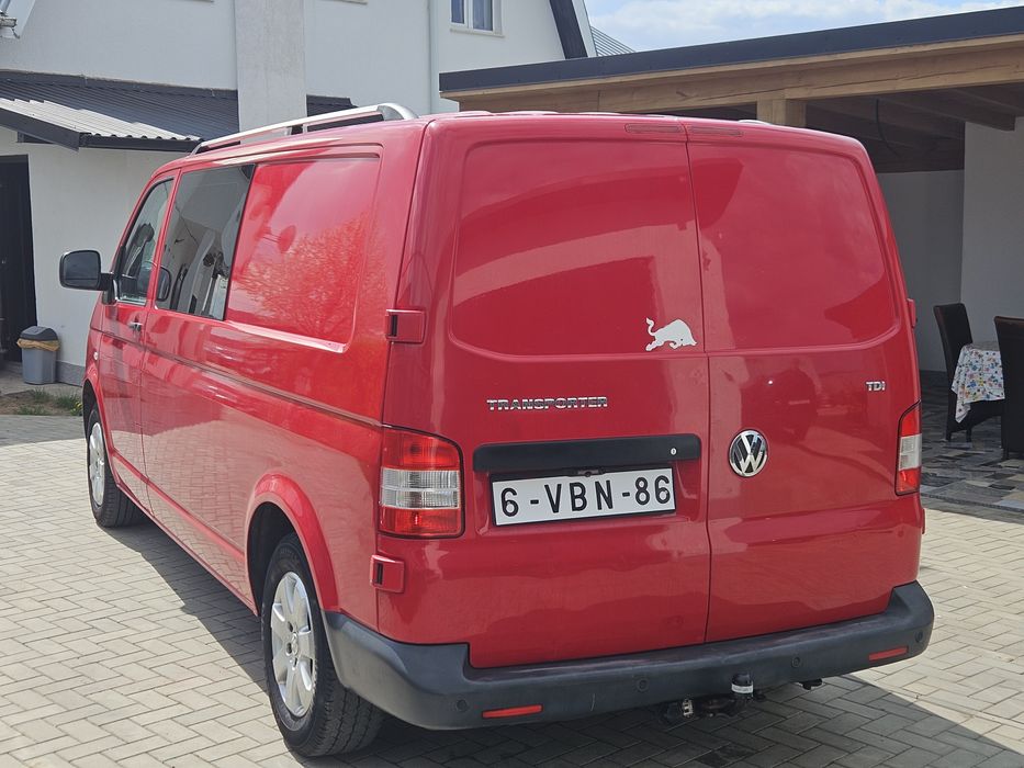 Volkswagen transporter 2.5 2010 5 locuri lung