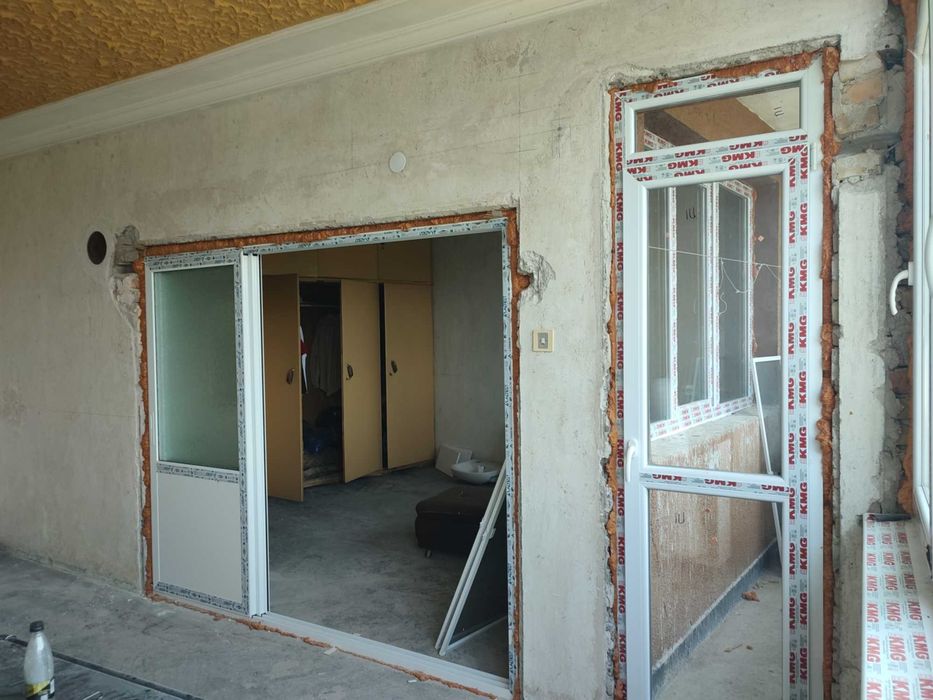 Продава се Четиристаен апартамент в Търговище, Център - 95 кв.м за 966 €/кв.м - Снимка #2