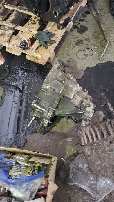 Продам коробку приора 1