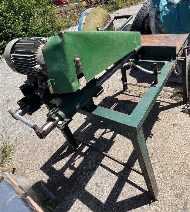 Fierastrau circular cu avans , mobil pe sine motor 3 kw SIEMENS