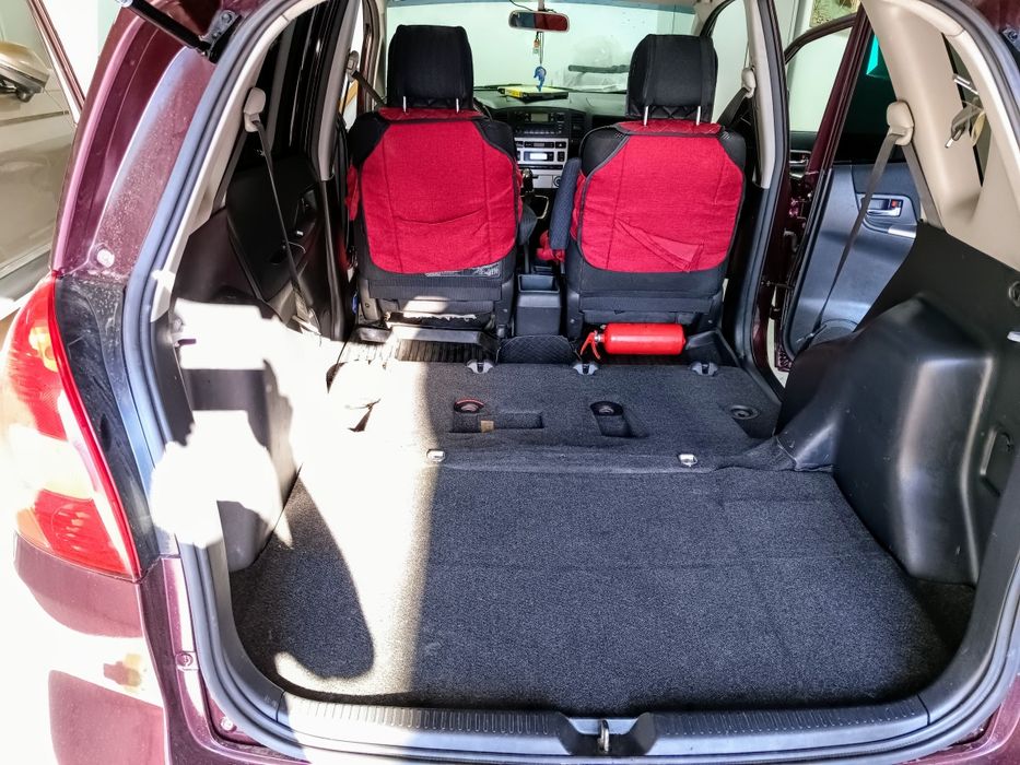 Продам Тойота Королла Версо