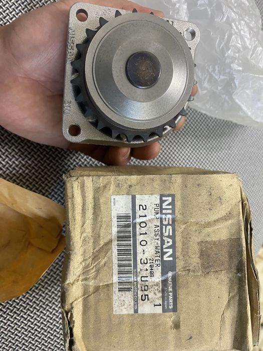 Насос водяной 21010 -3lU85