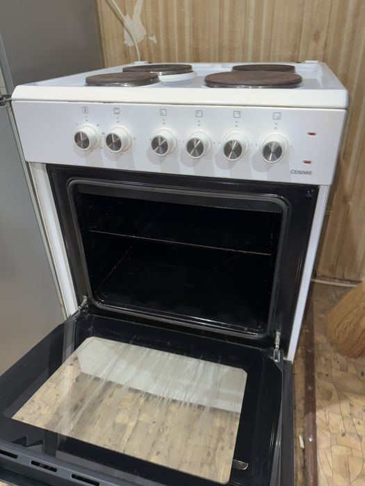 Плита с духовкой