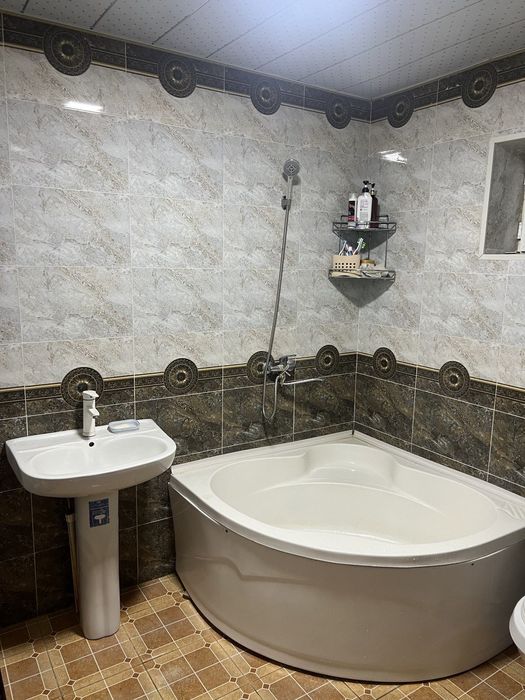 Hovli joy sotiladi. Ховли жой