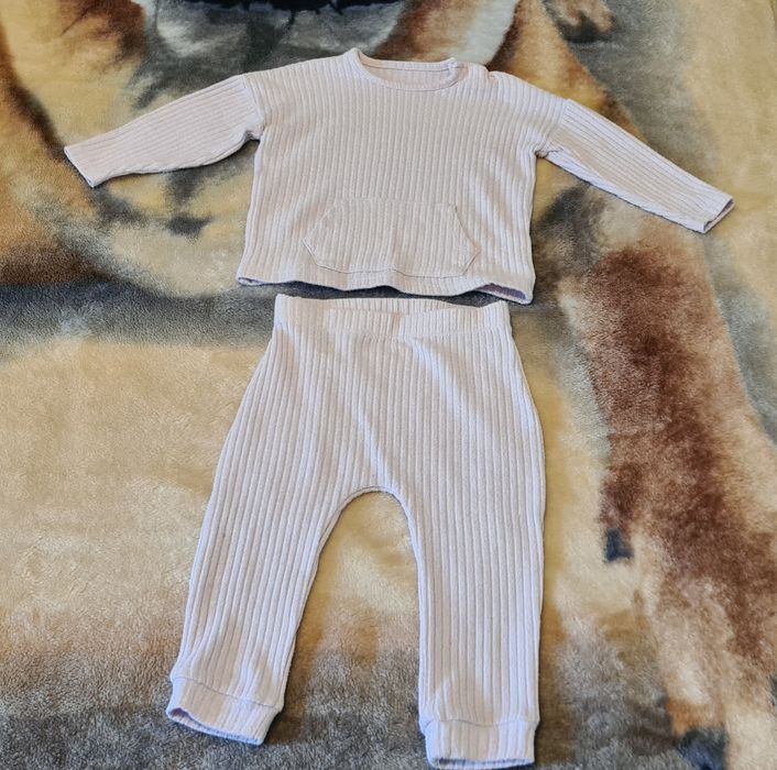 Compleu George, 12-18 luni