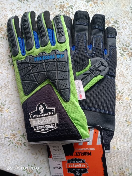 Зимние ударные перчатки.Производство Индонезия.