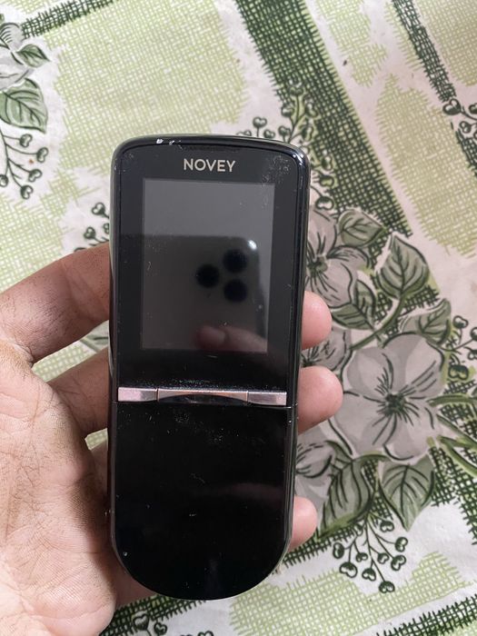 Novey N880 yangidek 2 oy ishlatilgan