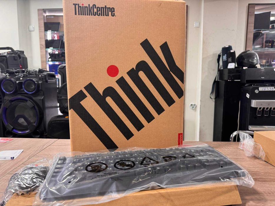 Настолен компютър Lenovo M70s Gen 3 (11T7) i3-12100 16GB 256GB