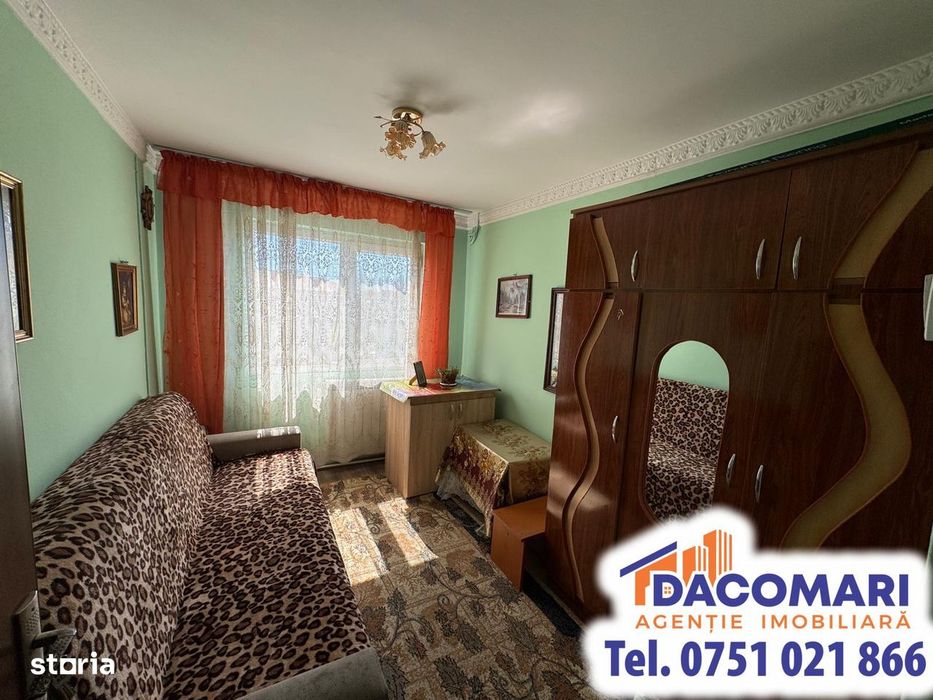 Apartament 3 Camere Micro 40 – Poziție Excelentă la Strada Principală!