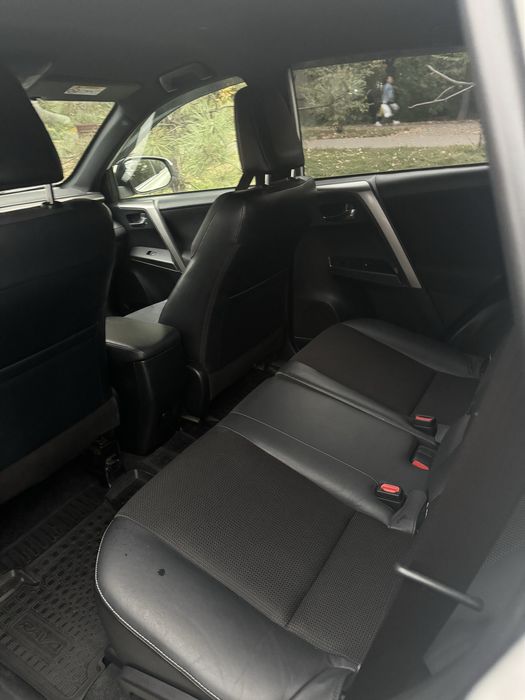 Тайота раф 4 с пробегом