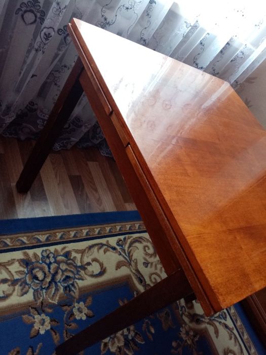 Стол  производства СССР,  раздвижной.
