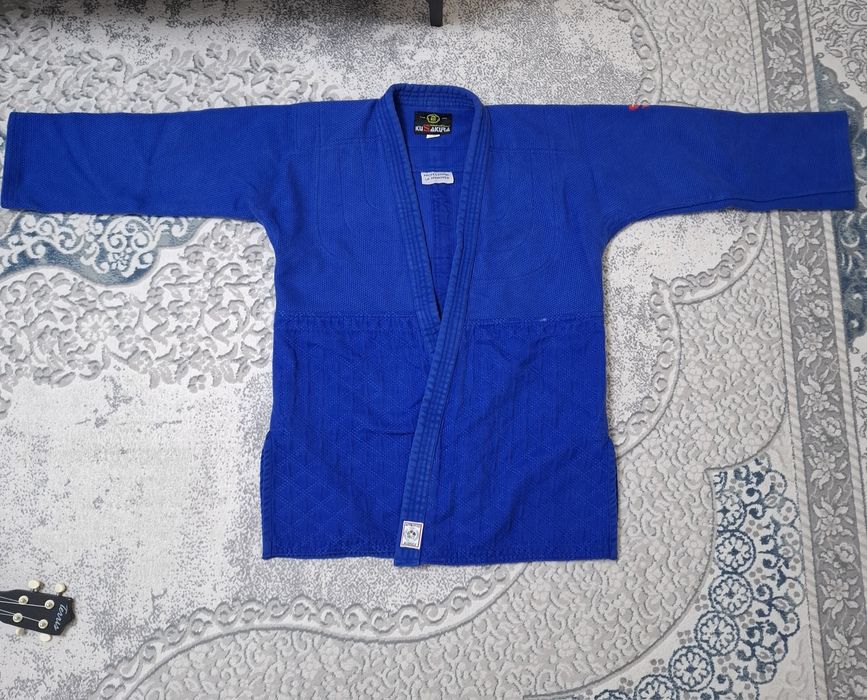 Кимоно sakura.В идеальном состояни