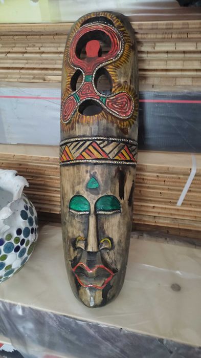 Vând set 4 măști decorative africane din lemn masiv sculptat manual  stil boho
