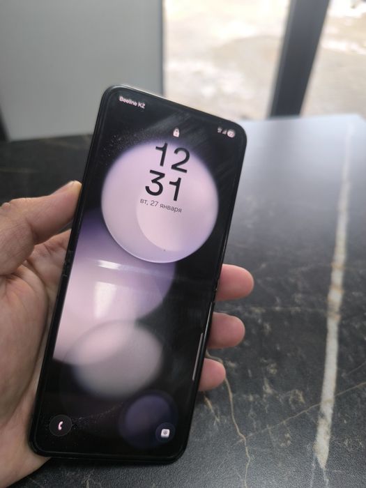 Срочно продам Samsung Galaxy z flip5