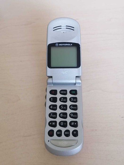 Продам оригинальный телефон Motorola V50 легендарная ретро-раскладушка