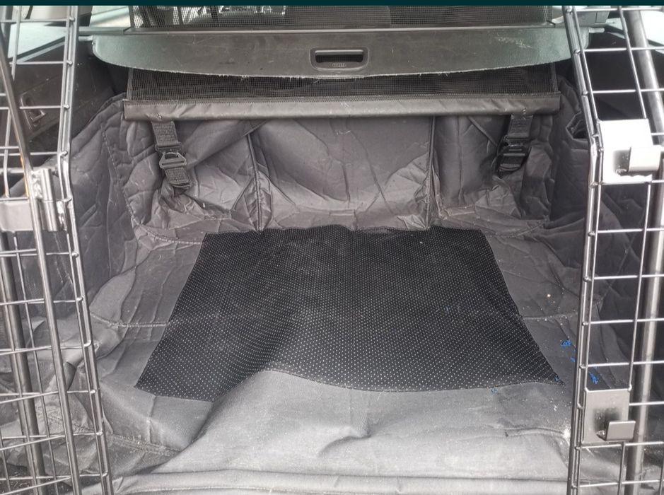 Paravan auto pentru animale