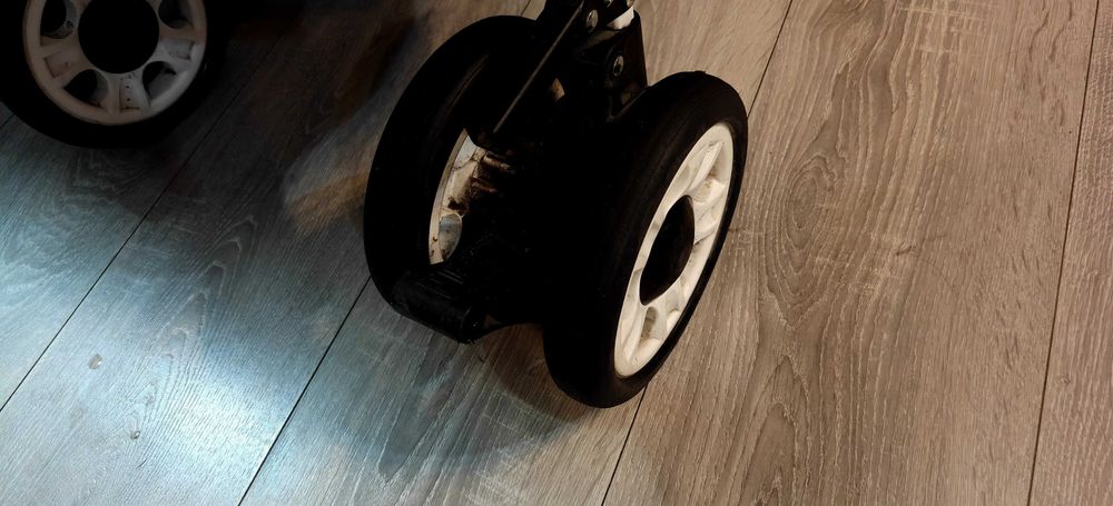 Cărucior pentru copii cu paralizie cerebrală