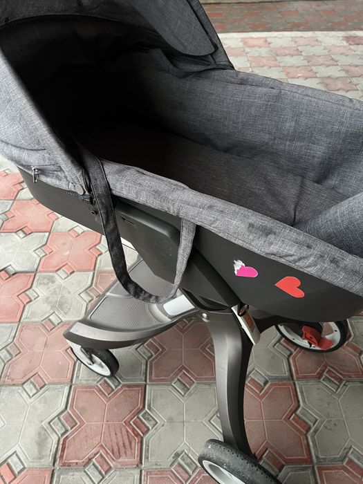 Срочно продам коляску Stokke Xplory 2в1