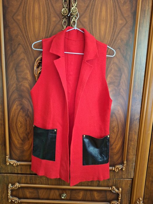 Женская безрукавка жакет