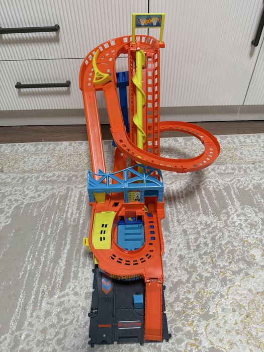 Игрушки Hot Wheels (Хот Вилс)