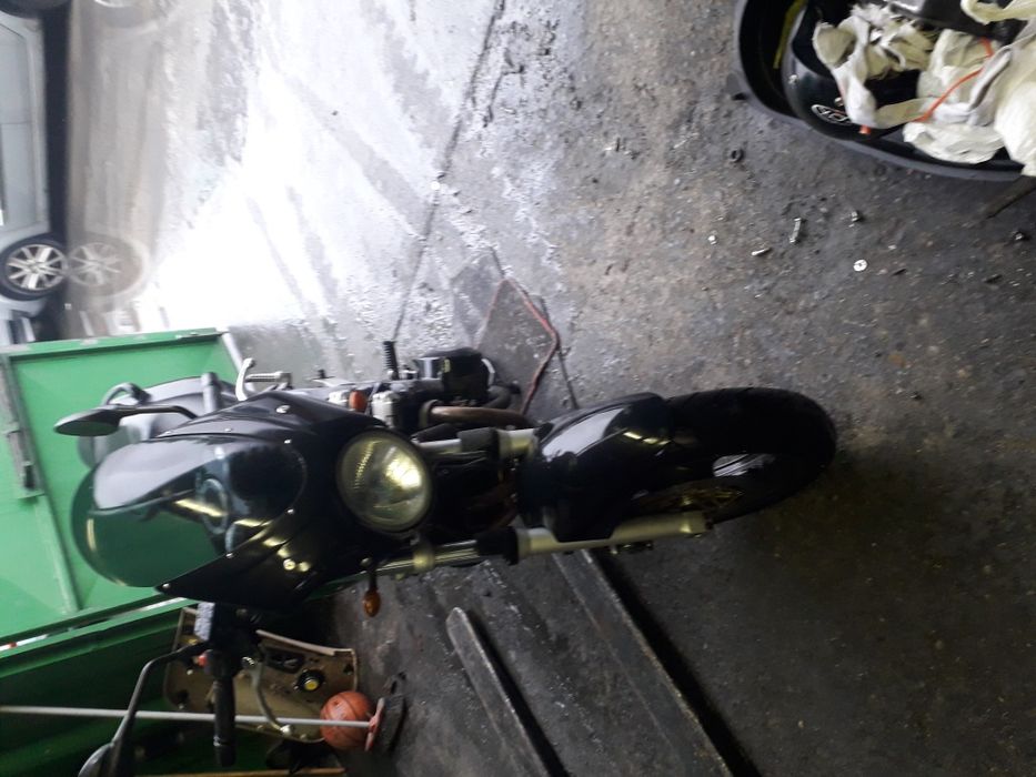 Kawasaki ZR-7 750-На части