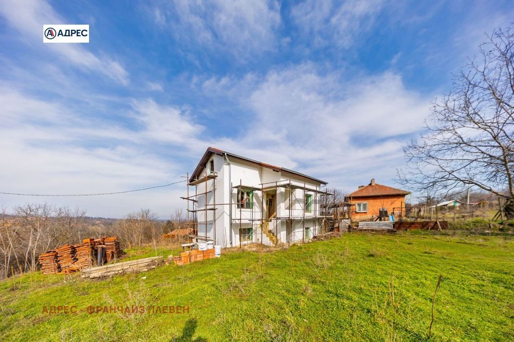 Продава се Къща в с. Коиловци, Област Плевен - 104 кв.м за 221 €/кв.м - Снимка #1