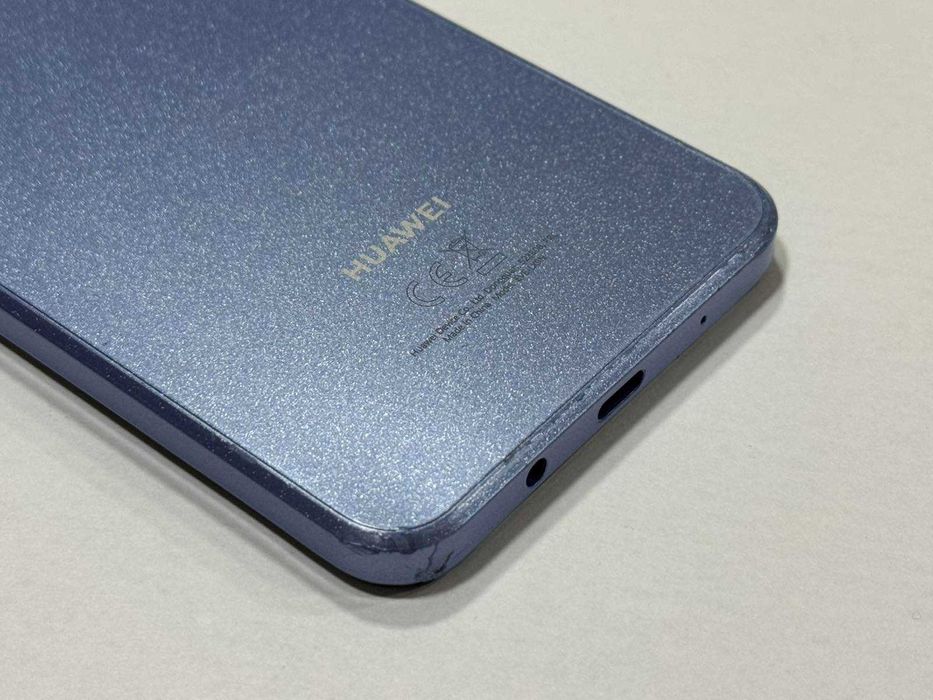 Huawei nova Y61 64GB 4GB RAM Dual / пукнат дисплей