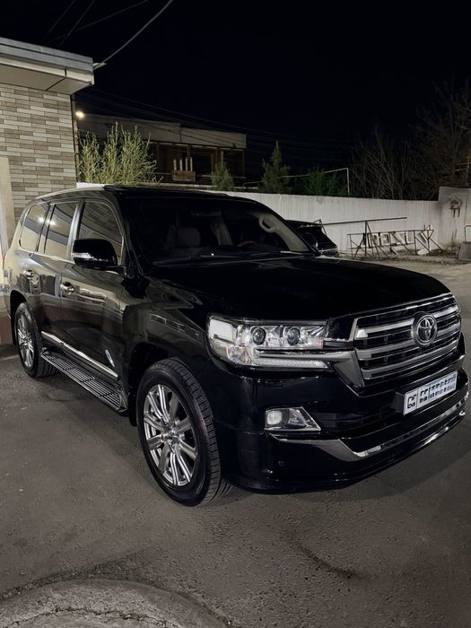 Toyota Land Cruiser 200