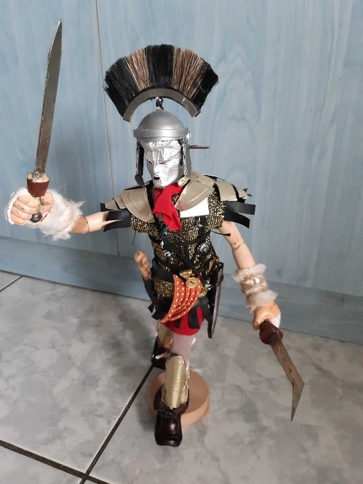 Figurina centurion Roma articulat 30cm cu echipament realizat manual
