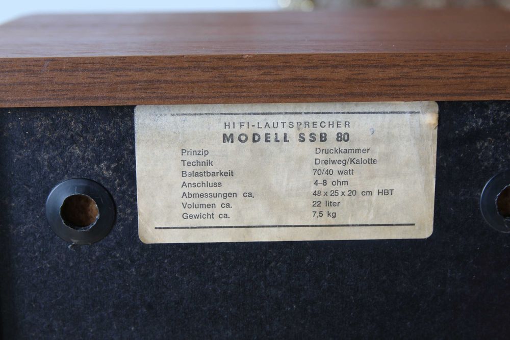 Boxe SSB 80 cu difuzoare Philips seria AD si furnir natural de nuc.