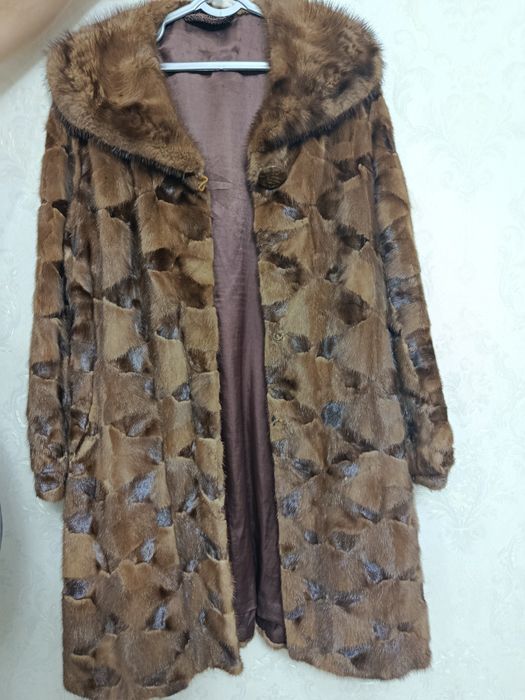 Шуба продается женская  норка  натурални