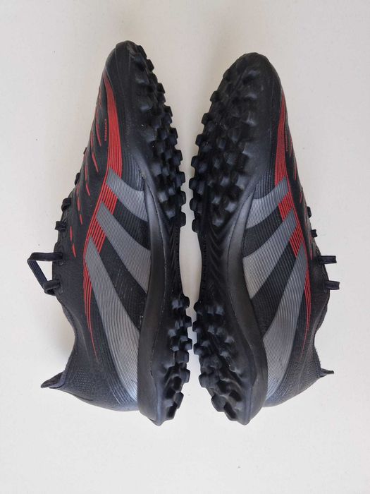 Ghete fotbal Adidas Predator League nr. 43 1/3 (teren sintetic)