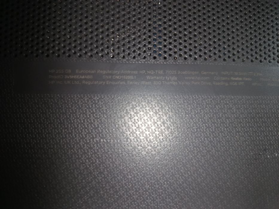 Laptop HP 255 G8