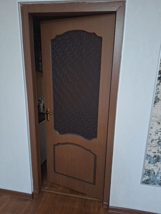 Продам двери межкомнатные в комплекте