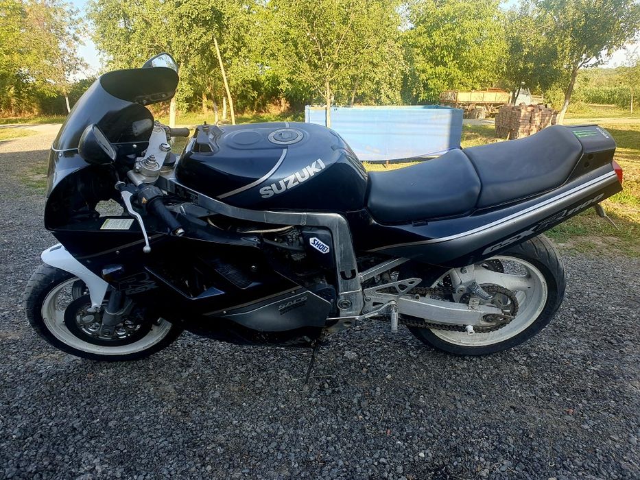 Suzuki gsxr  750