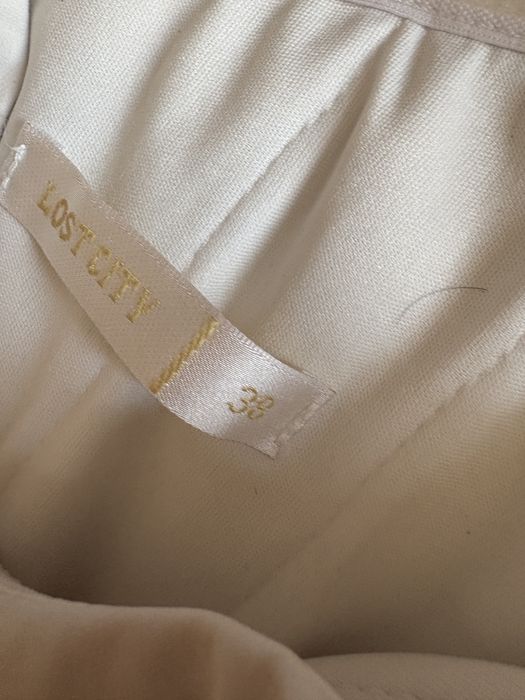 Rochie cu perle alba de cununie