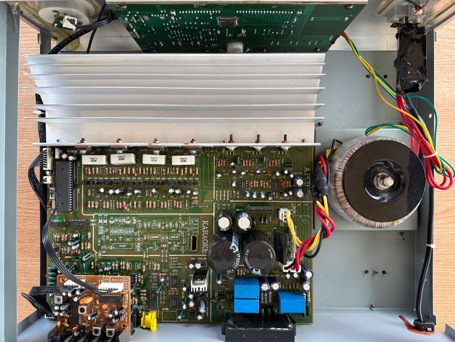 Amplificator,statie,putere,INTERVISION-sunet de cristal cu bass profund si inalte bine definite !