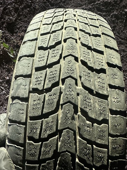 Авто шины 225/65R17 (4шт)
