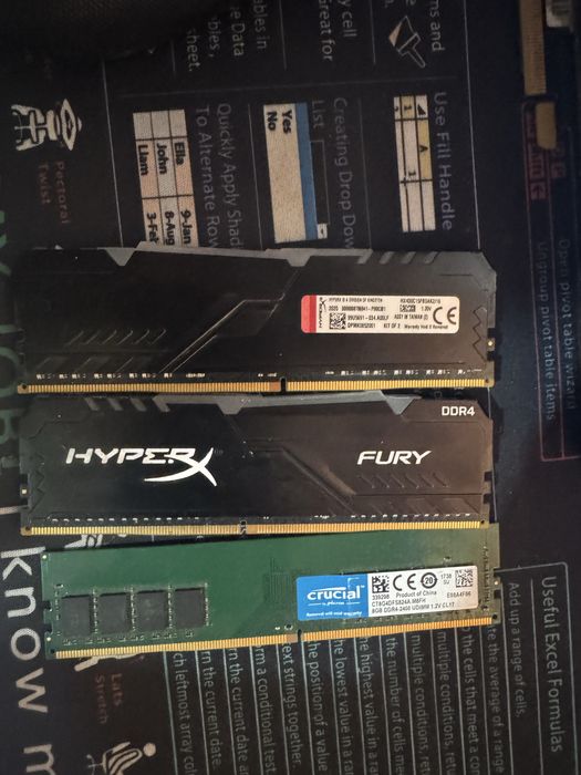 1 set placute ram hyperx furyy 2x8 gb rgb si 1 placuta crucial 8gb