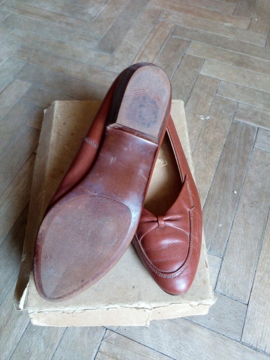 Дамски обувки с лята подметка