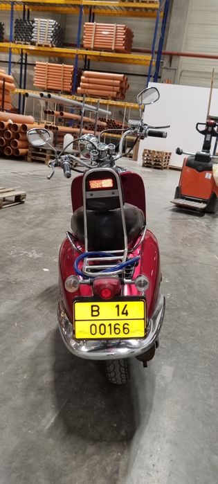 Vând scuter retro impecabil,primul propietar de nou