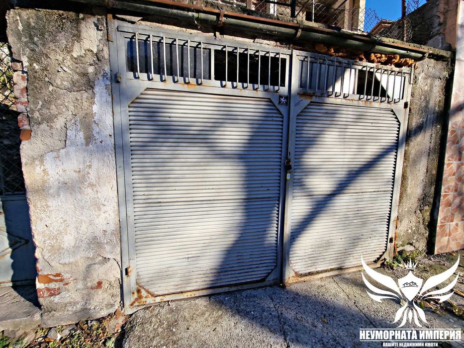 Дава се под наем Гараж / Паркомясто в Асеновград - 20 кв.м за 53 € - Снимка #2