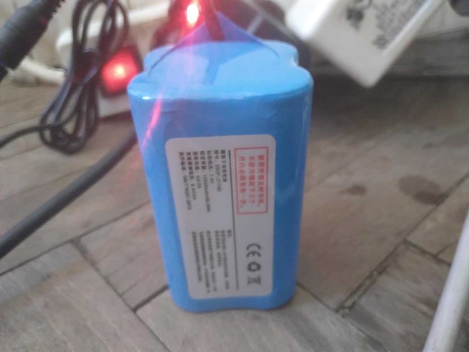 Лодка За Захранка ZV06 GPS-100 Точки 12000mAh Нов Модел!