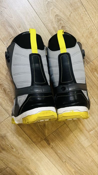 Boots snowboard Thirthytwo