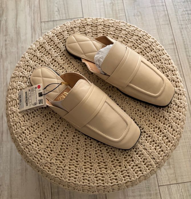 Стилни бежеви обувки ZARA