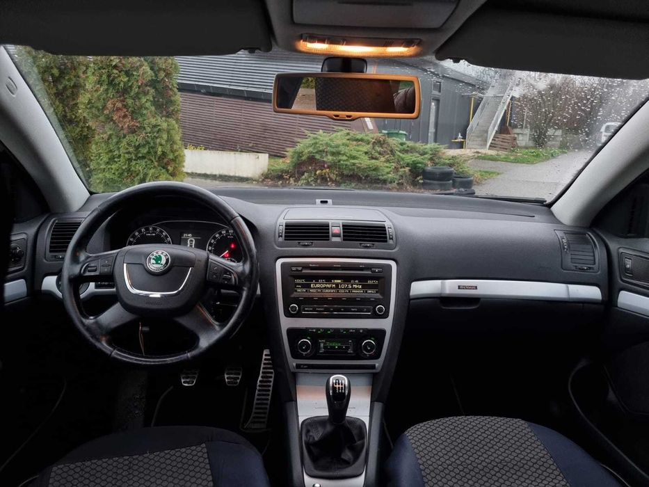 SKODA Octavia 2011 — imagine 5