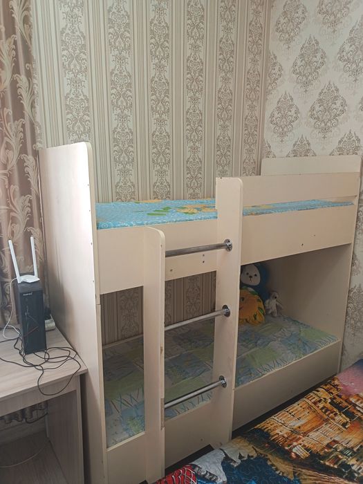 Продается двухярусная кровать